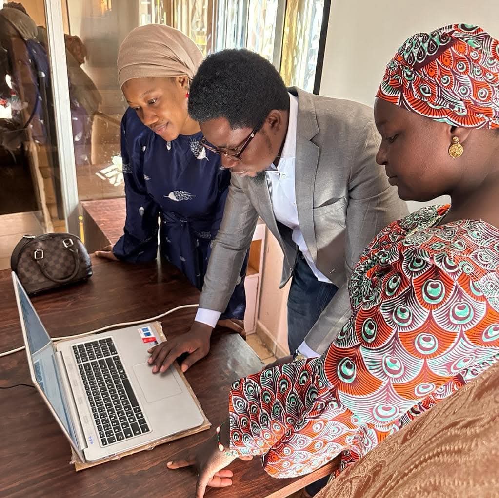 Équipe GREEN FAD SARL en collaboration sur un projet